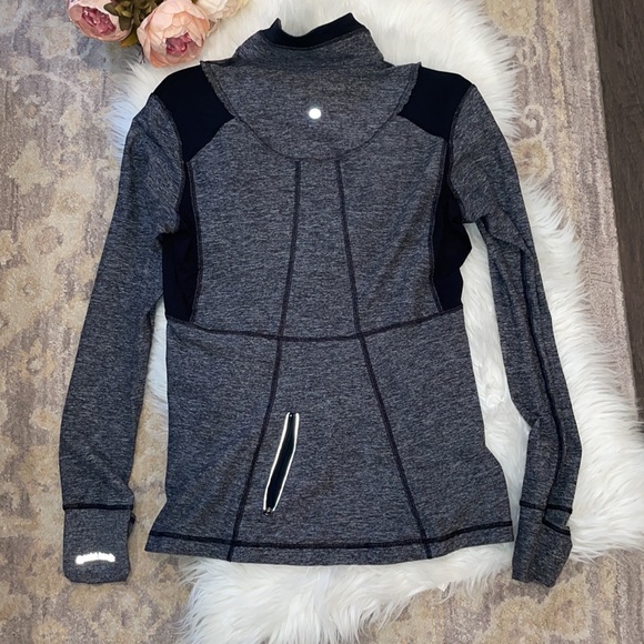 🍋 Lululemon Running Long Sleeve - Picture 5 of 6